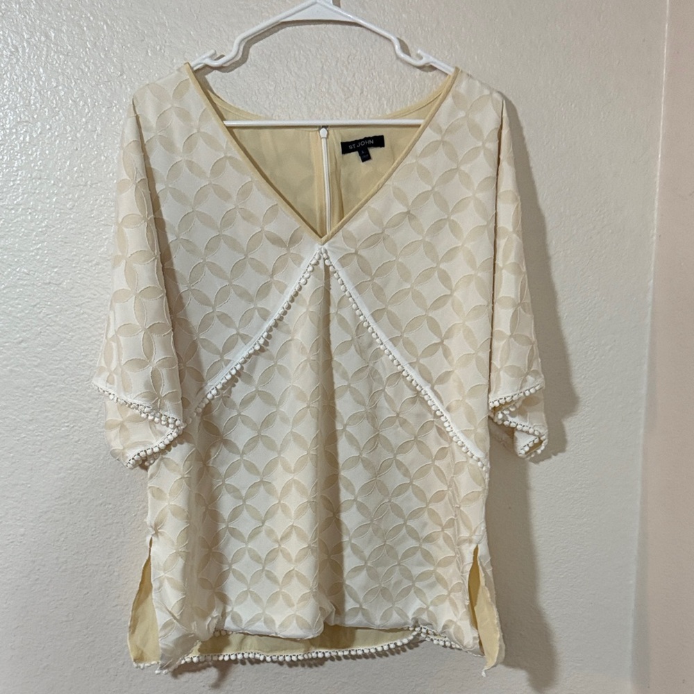 St. John Cream Top Pom Pom edge textured babydoll cut top Sz large L medallion